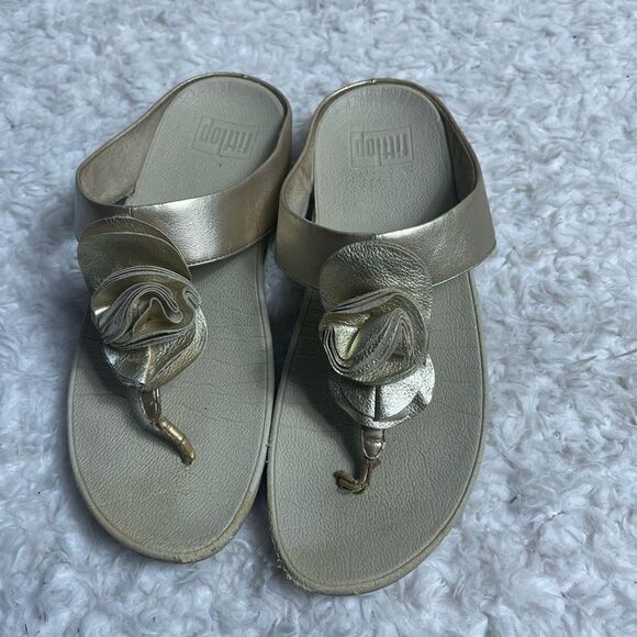 Fitflop Gold Flower Bloom wedge thong Sandals Size8 - Picture 7 of 11